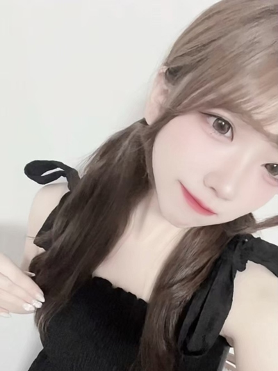 吉沢あいなさんの写真