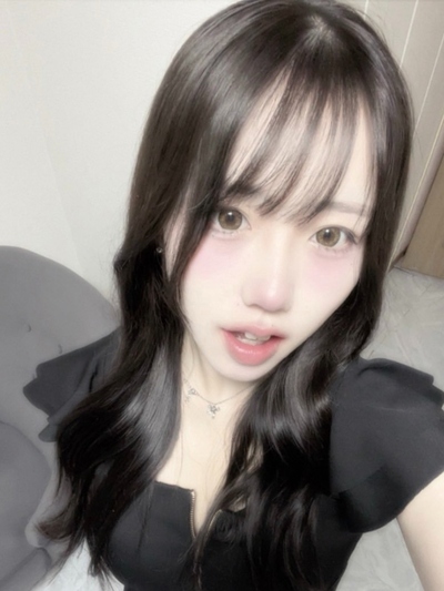 吉沢あいなさんの写真