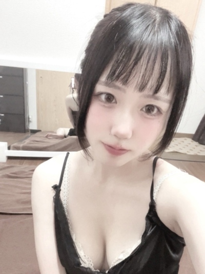 吉沢あいなさんの写真